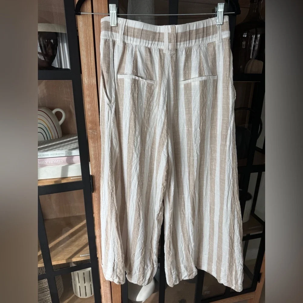 H&M linen pants wide leg cropped striped beige sand pockets high rise trousers